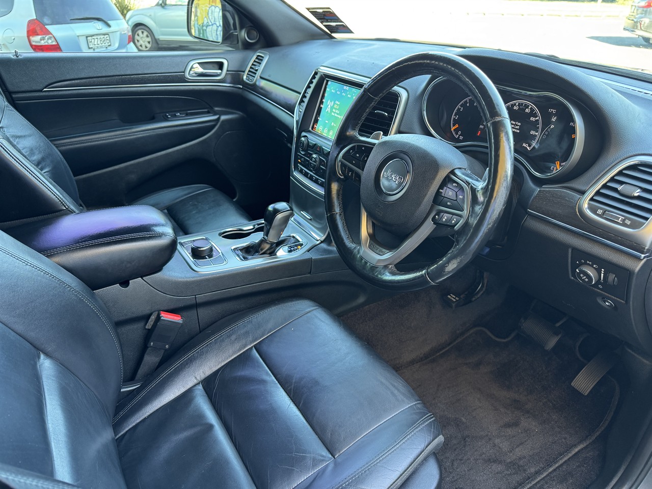 2018 Jeep GRAND CHEROKEE