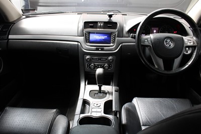2012 Holden COMMODORE - Thumbnail