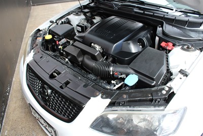 2012 Holden COMMODORE - Thumbnail