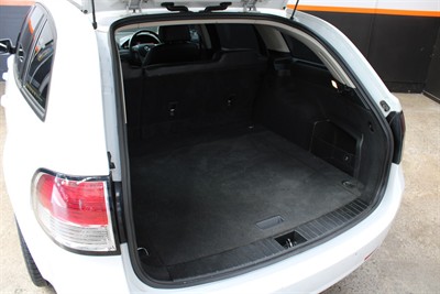 2012 Holden COMMODORE - Thumbnail