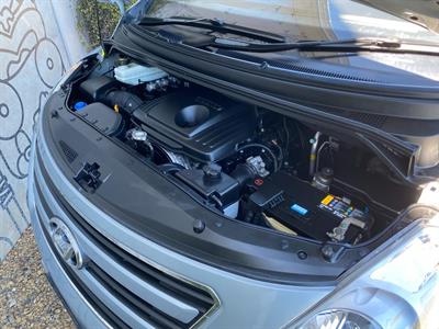 2017 Hyundai Iload - Thumbnail