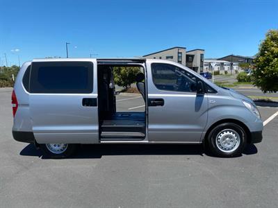 2017 Hyundai Iload - Thumbnail