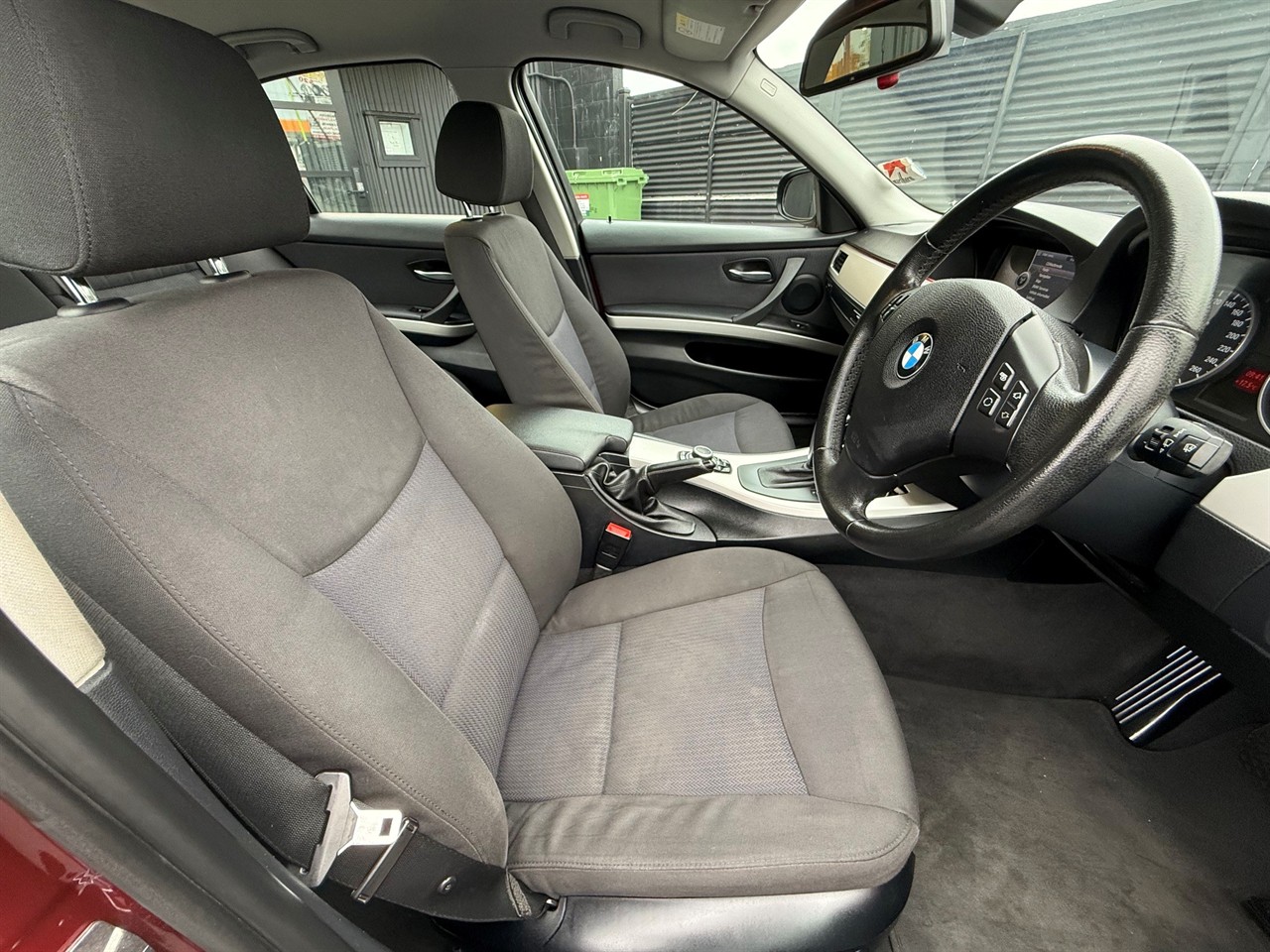 2011 BMW 320I