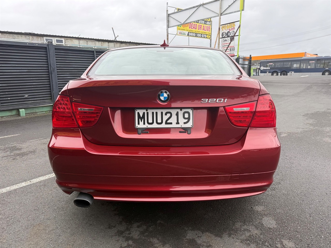 2011 BMW 320I