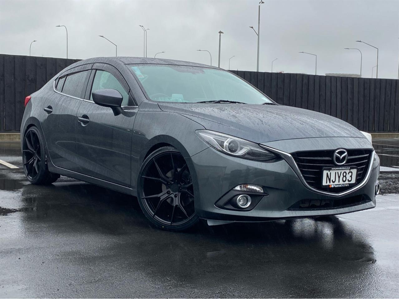 2014 Mazda Axela
