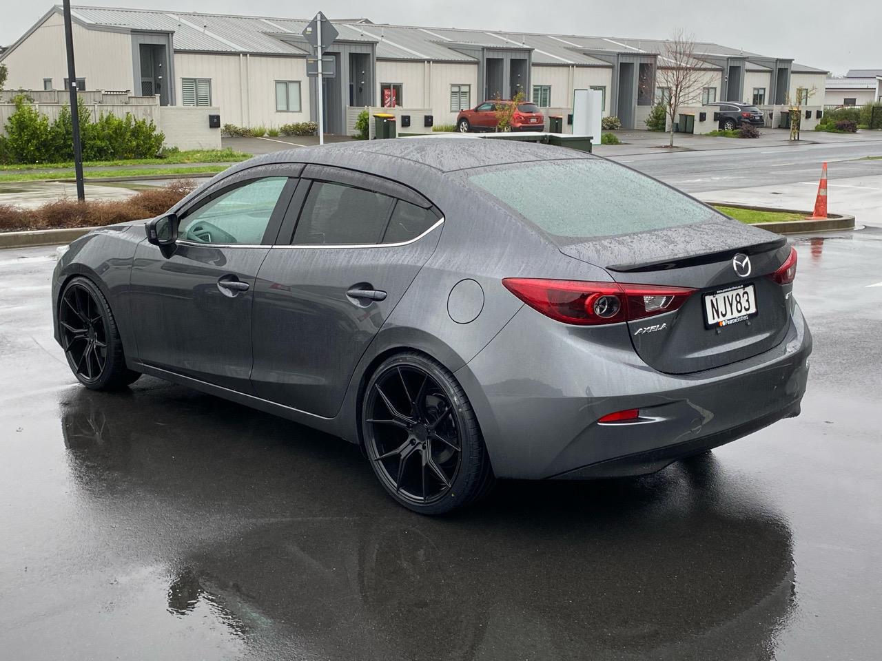 2014 Mazda Axela