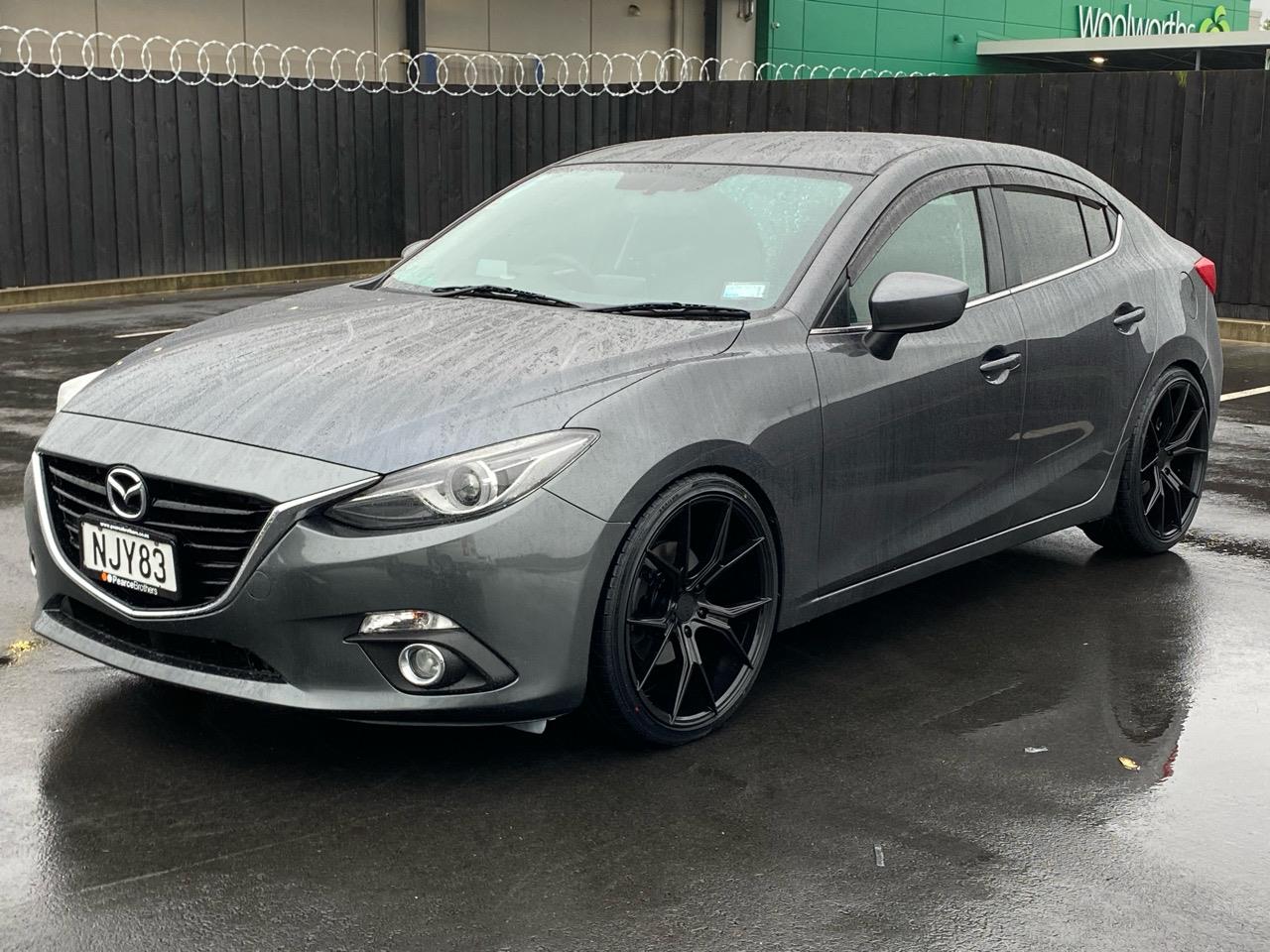 2014 Mazda Axela