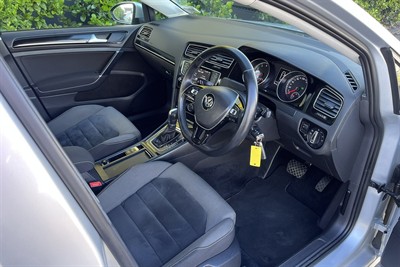 2014 Volkswagen GOLF - Thumbnail