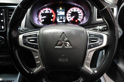 2020 Mitsubishi Triton - Thumbnail