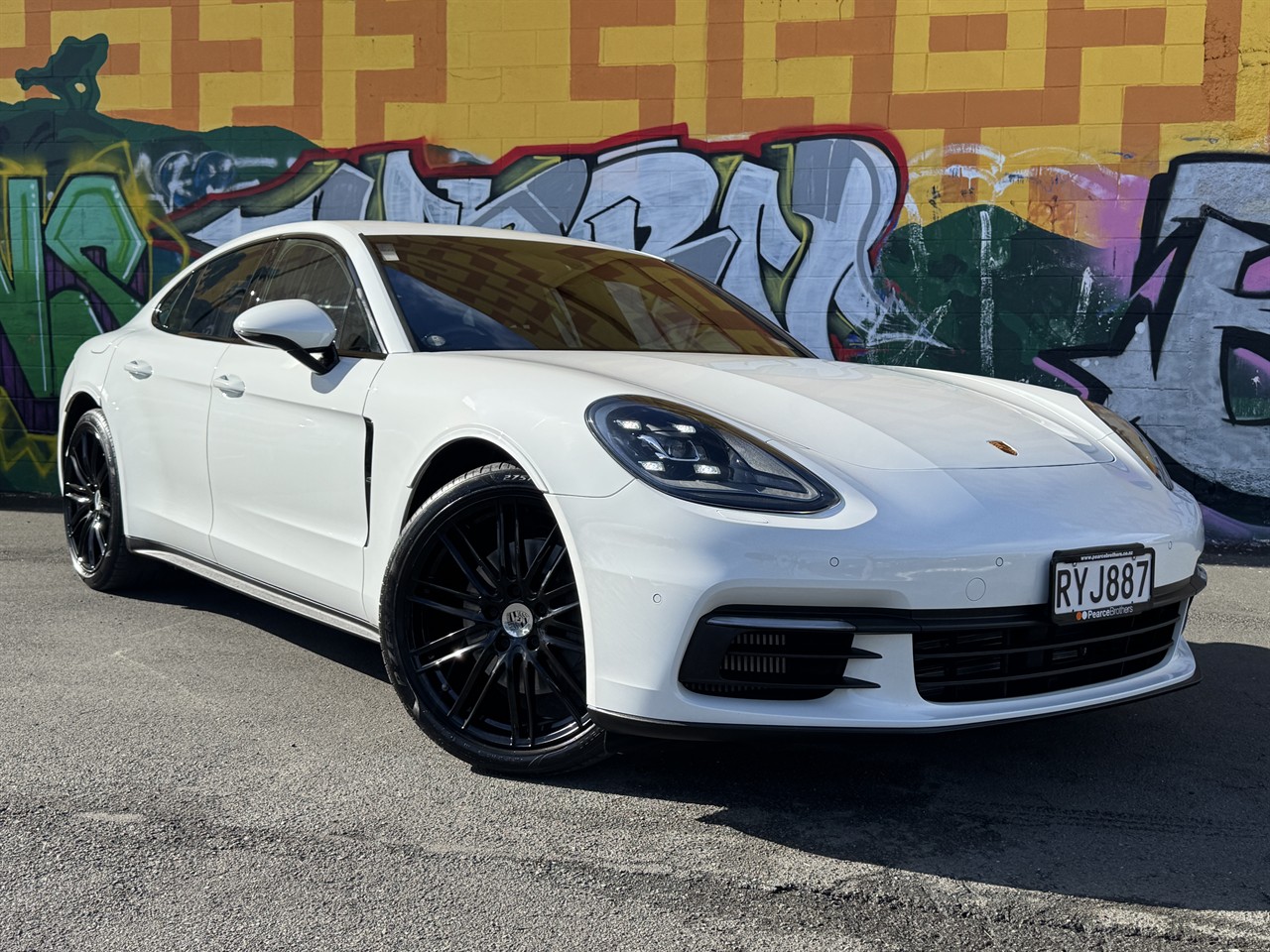 2017 Porsche PANAMERA