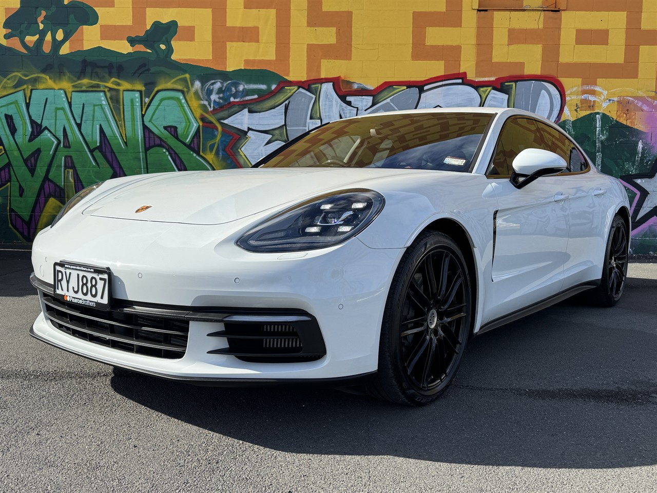 2017 Porsche PANAMERA