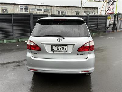 2006 Toyota Ipsum - Thumbnail