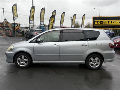 2006 Toyota Ipsum - Thumbnail