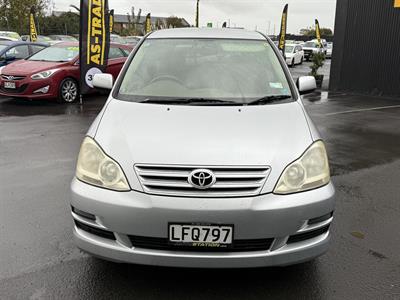 2006 Toyota Ipsum - Thumbnail