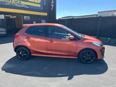2011 Mazda 2 - Thumbnail