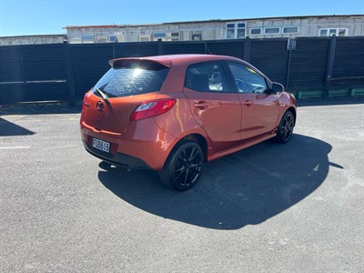 2011 Mazda 2 - Thumbnail