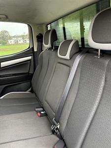 2019 Holden Colorado - Thumbnail