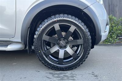 2017 Nissan Navara - Thumbnail