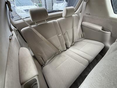 2006 Toyota Ipsum - Thumbnail