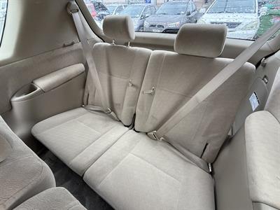 2006 Toyota Ipsum - Thumbnail