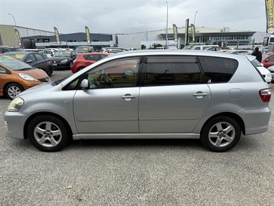 2006 Toyota Ipsum - Thumbnail