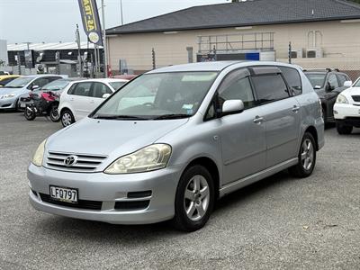 2006 Toyota Ipsum - Thumbnail