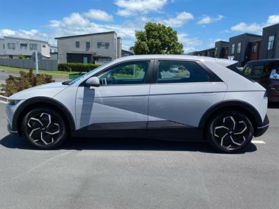2021 Hyundai Ioniq 5 - Thumbnail