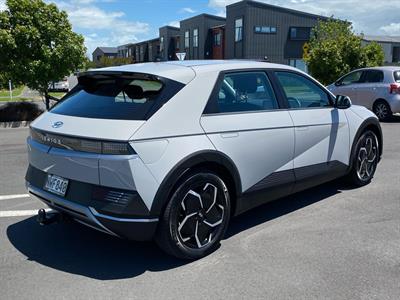 2021 Hyundai Ioniq 5 - Thumbnail