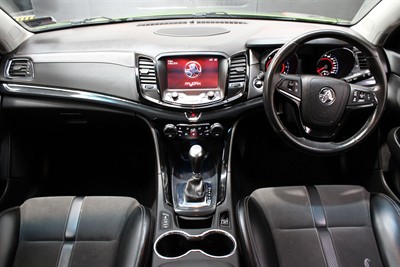 2016 Holden Commodore - Thumbnail