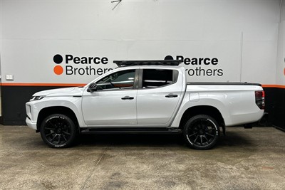 2021 Mitsubishi Triton - Thumbnail