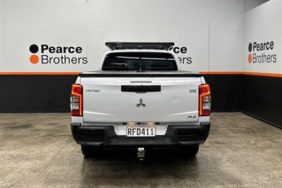 2021 Mitsubishi Triton - Thumbnail