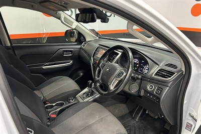 2021 Mitsubishi Triton - Thumbnail