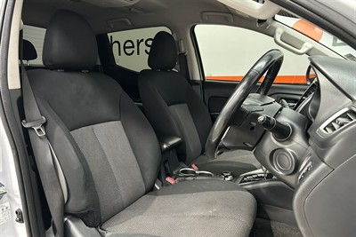 2021 Mitsubishi Triton - Thumbnail