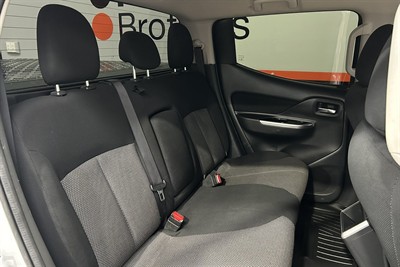 2021 Mitsubishi Triton - Thumbnail