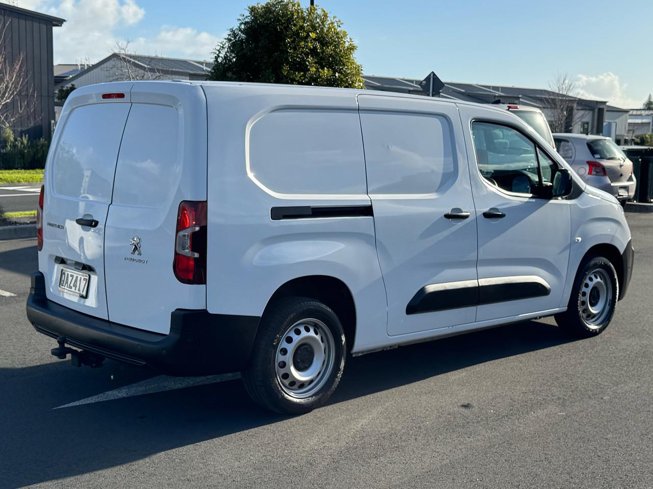 2023 Peugeot Partner