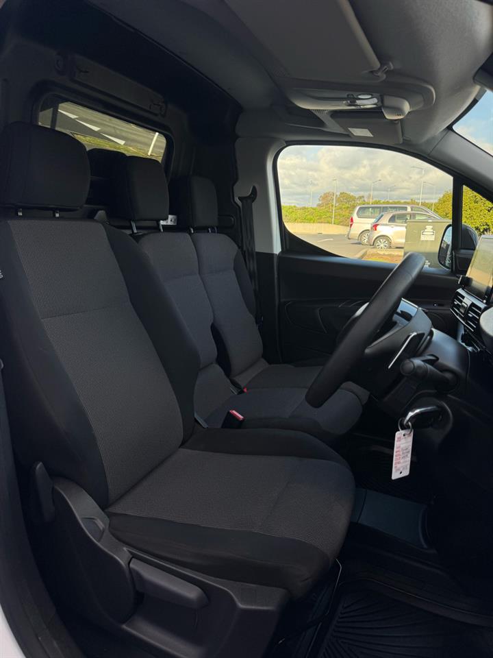 2023 Peugeot Partner