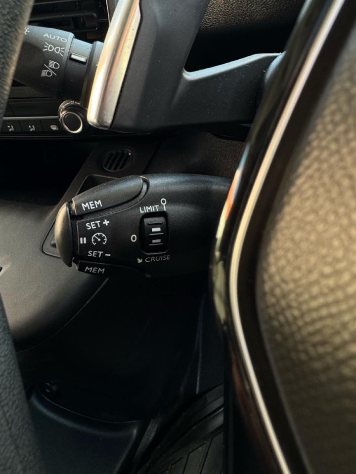 2023 Peugeot Partner