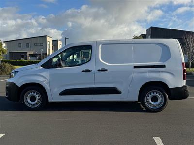 2023 Peugeot Partner - Thumbnail