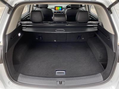 2022 MG Hs - Thumbnail