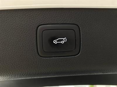 2022 MG Hs - Thumbnail