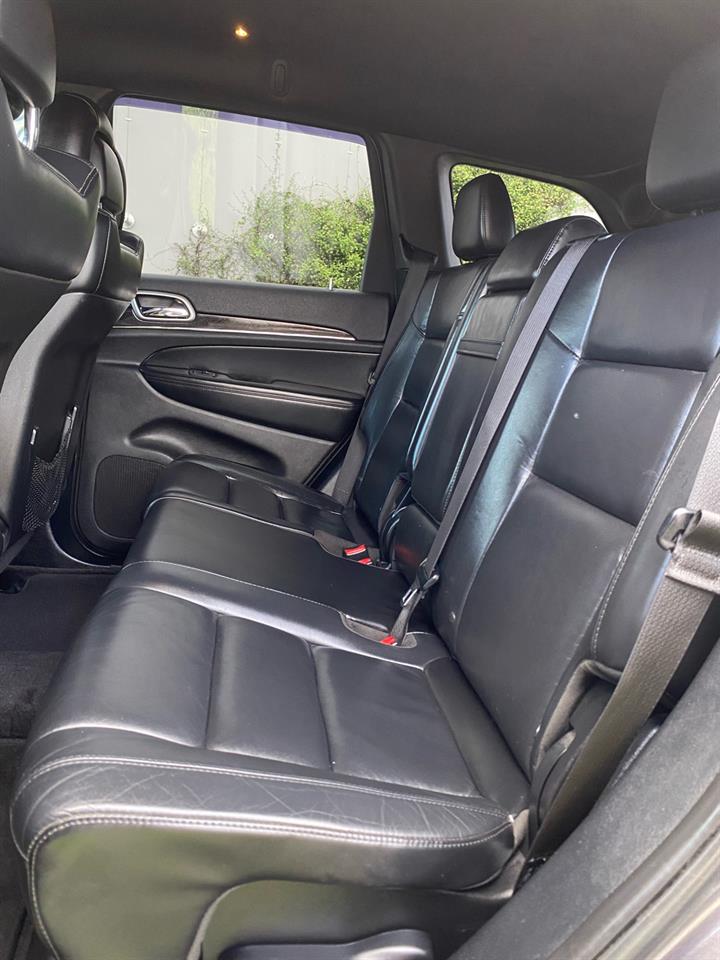 2019 Jeep GRAND CHEROKEE