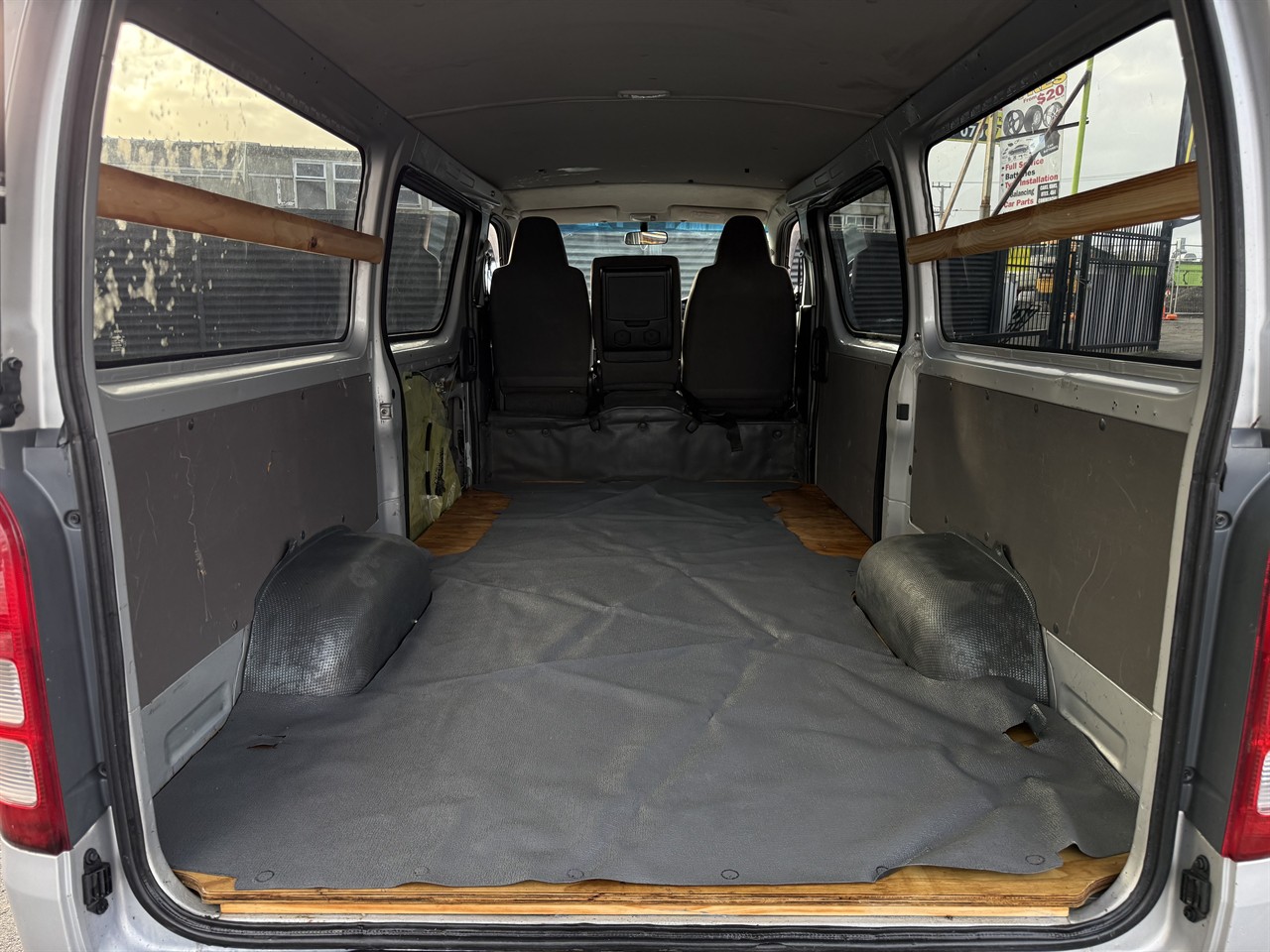 2010 Toyota REGIUS