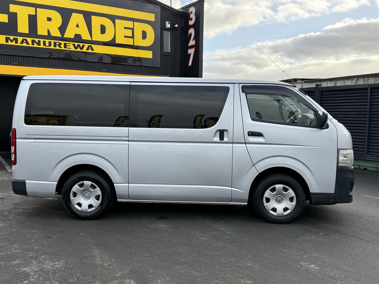 2010 Toyota REGIUS