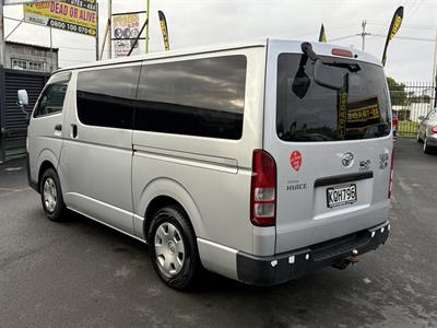 2010 Toyota REGIUS - Thumbnail