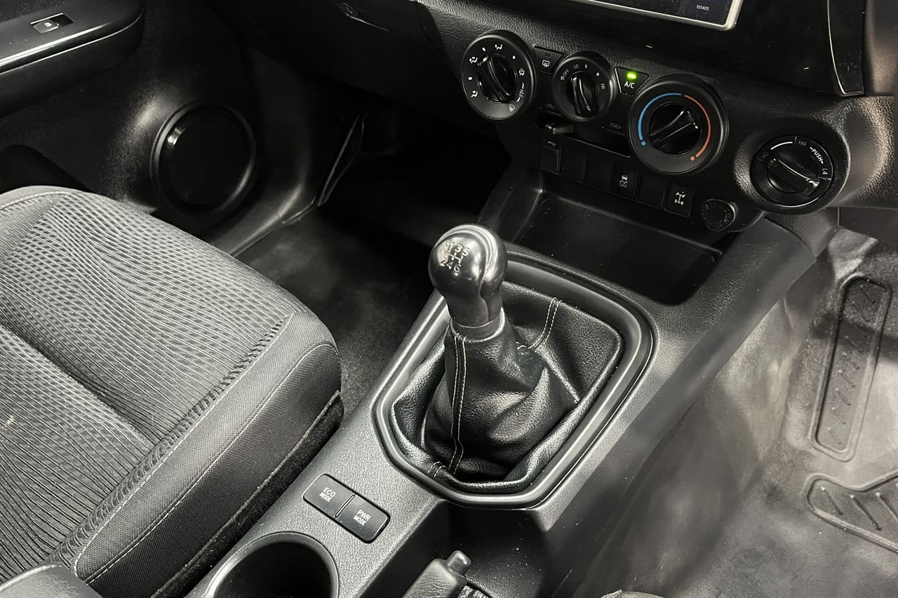 2017 Toyota Hilux