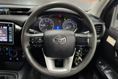 2017 Toyota Hilux - Thumbnail
