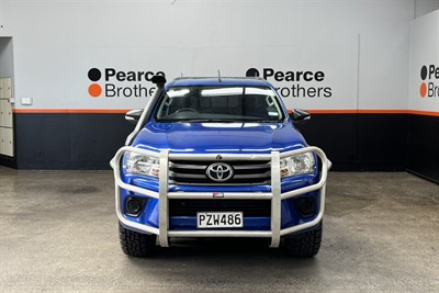 2017 Toyota Hilux - Thumbnail