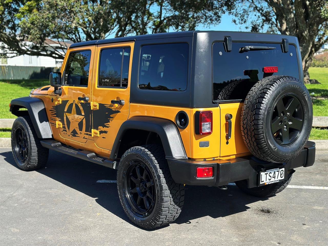 2012 Jeep WRANGLER