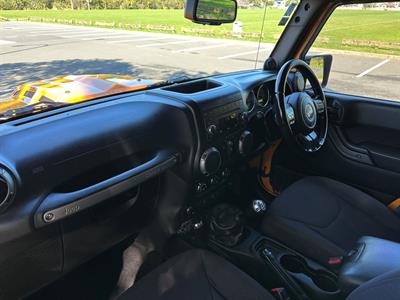 2012 Jeep WRANGLER - Thumbnail