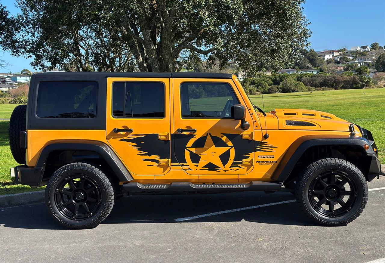 2012 Jeep WRANGLER